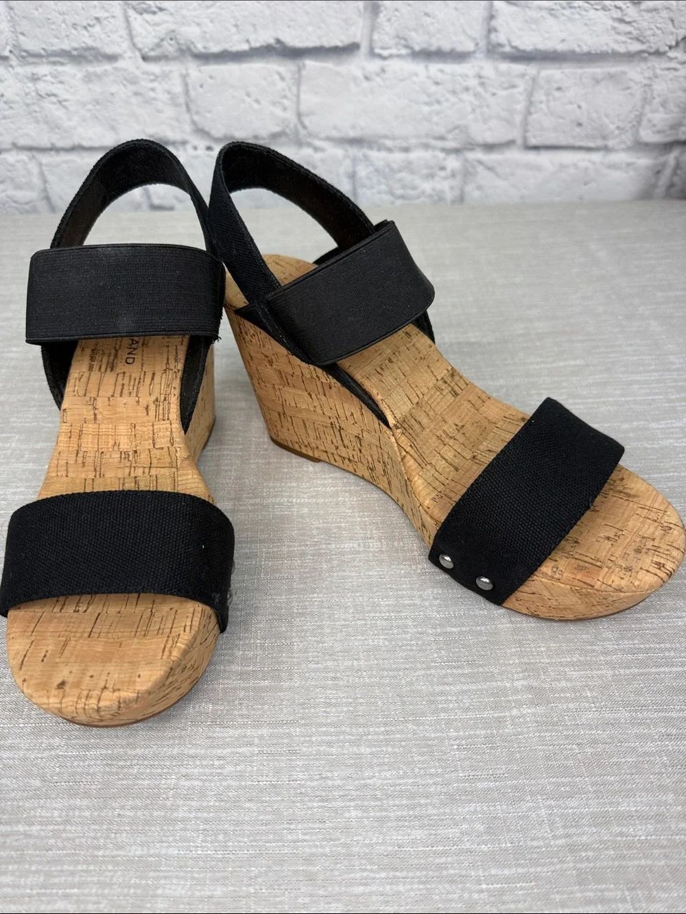 Lucky Brand Wedge Cork Sandler Black Elastic Strap size 7.5